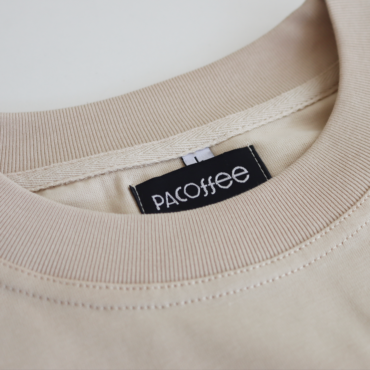 Camiseta beige Pacoffee