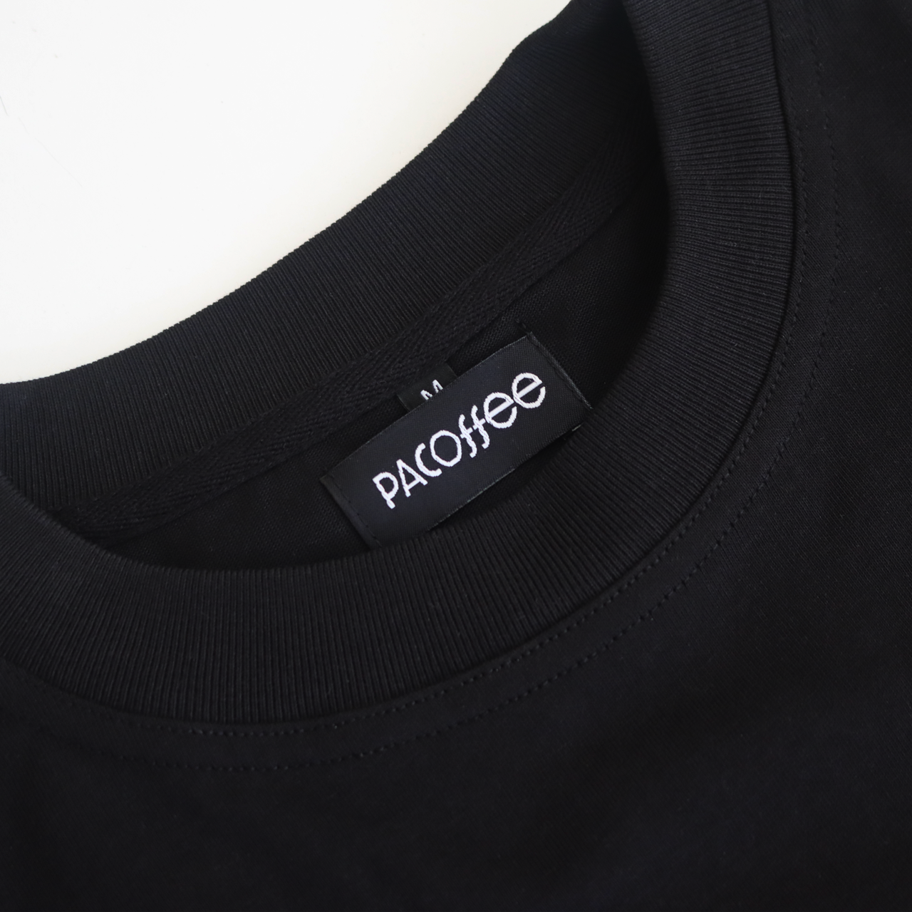Camiseta negra Pacoffee