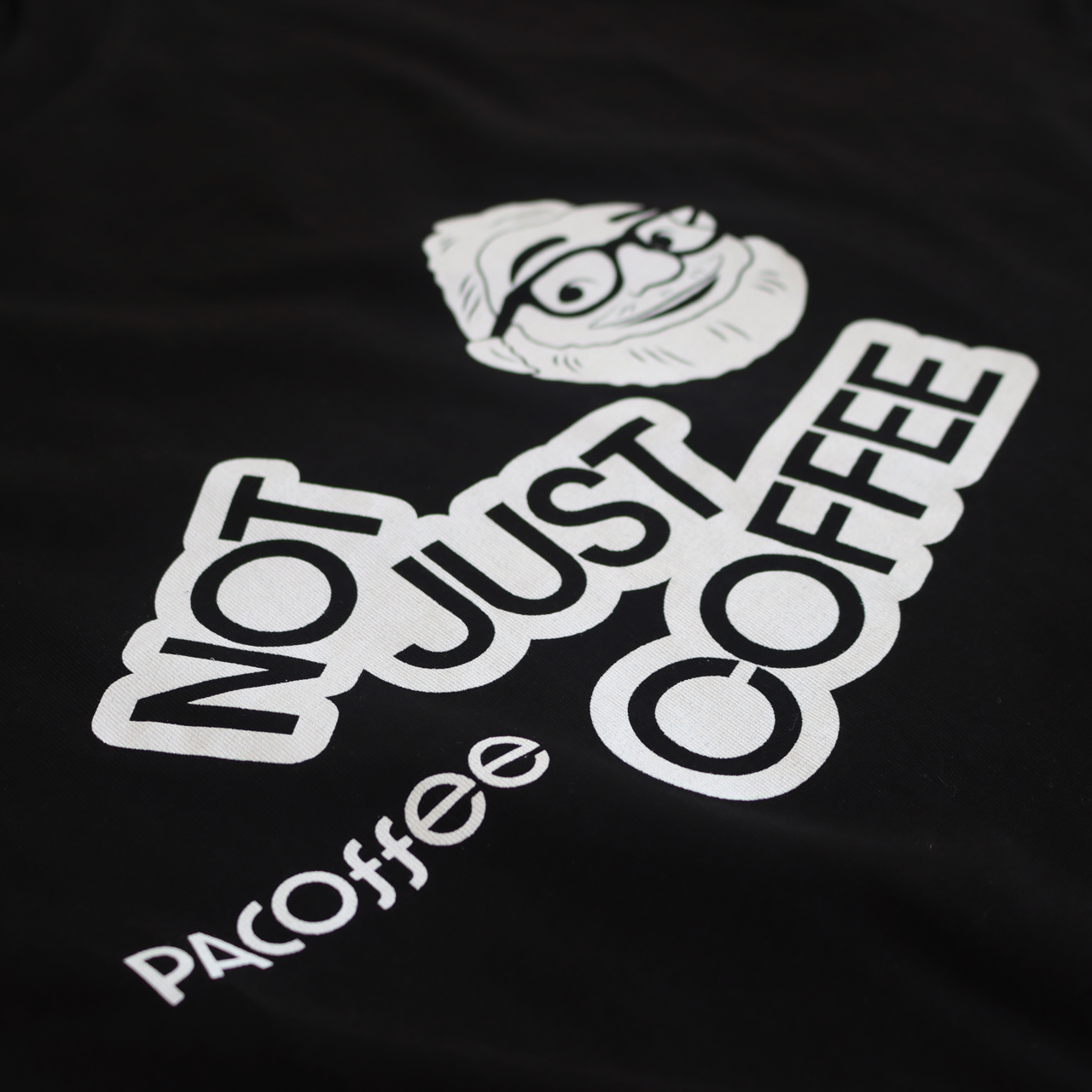 Camiseta negra Pacoffee